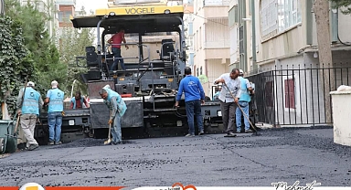 Hamidiye mahallesinde sıcak asfalt çalışmaları tamamlanıyor