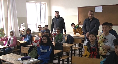 Şanlıurfalı depremzede öğrencilere Ankara'dan destek