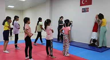 Viranşehir'de jimnastik kursu ile sağlıklı bireyler yetişiyor