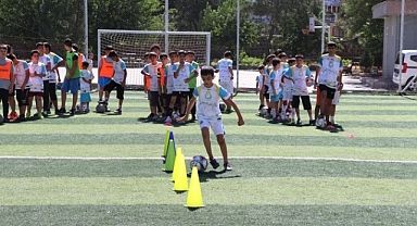 Haliliye Belediyesi'nin yaz kurslarına binlerce çocuk katıldı