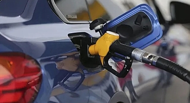 Araç sahiplerine müjde: Motorine indirim geldi