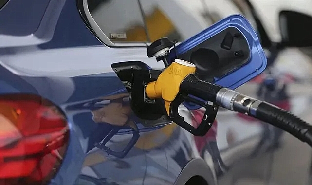 Araç sahiplerine müjde: Motorine indirim geldi