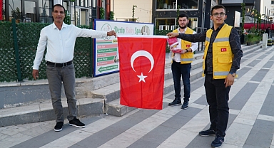 Haliliye Belediyesi Cumhuriyetin 100. Yılında Bayrak Dağıttı