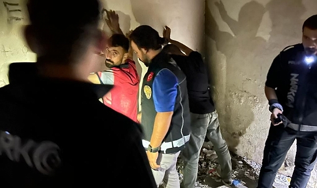 Şanlıurfa'da uyuşturucu operasyonu: 10 gözaltı
