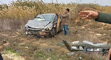 Harran'da kaza! Otomobil şarampole uçtu