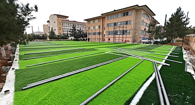 TES-İŞ Anadolu Lisesi'nde hala saha çalışmalarında sona doğru