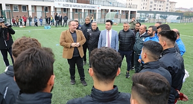 Başkan Ekinci'den futbolculara moral ziyareti
