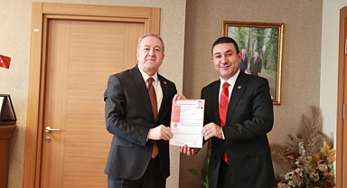 Başkan Özyavuz adaylık başvurusunu MHP genel merkezinde yaptı