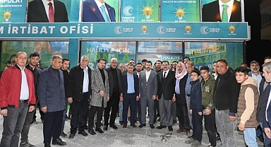 Başkan Canpolat, seçim bürosunda vatandaşla buluştu