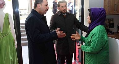 Baydilli esnaf ve vatandaşlara Karaköprü’yü kalkındıracak projelerini anlatıyor!