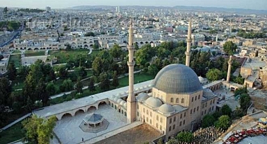 Şanlıurfa'da camilerde sela okundu!