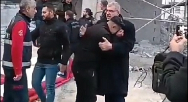 Vedat Doğar, intihara teşebbüs eden genci kurtardı