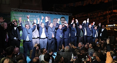 Canpolat'ın seçim bürosu açılışı miting havasında geçti