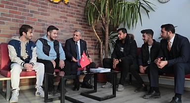 Karaköprü'deki esnaf ve vatandaşlardan başkan Beyazgül ve AK kadrolara tam destek