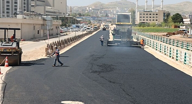 Büyükşehir'den deforme olan yollarda asfalt çalışması!