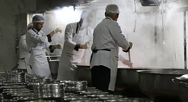 Haliliye'de günlük 4 bin 500 aileye sıcak yemek