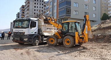 Büyükşehir Belediyesi, Fevzi Çakmak Bulvarı’nda Sıcak Asfalt Hazırlıklarına Başladı