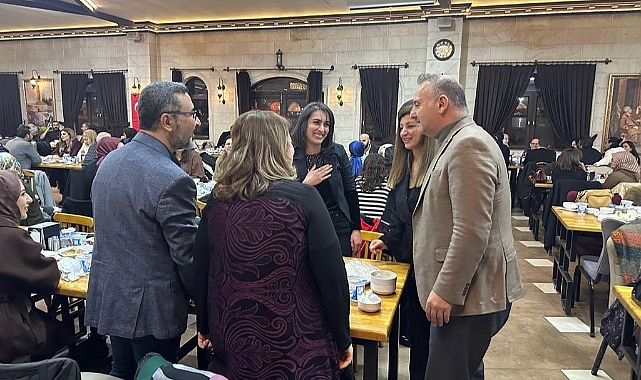 Harran Üniversitesi Paylaşan Eller Grubu’ndan Öğrenciler Yararına Sıra Gecesi