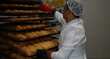Haliliye'de iftar sofralarına binlerce ücretsiz ekmek!