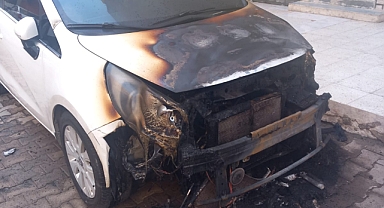 Şanlıurfa'da sabaha karşı 10 araç yakılarak kundaklandı