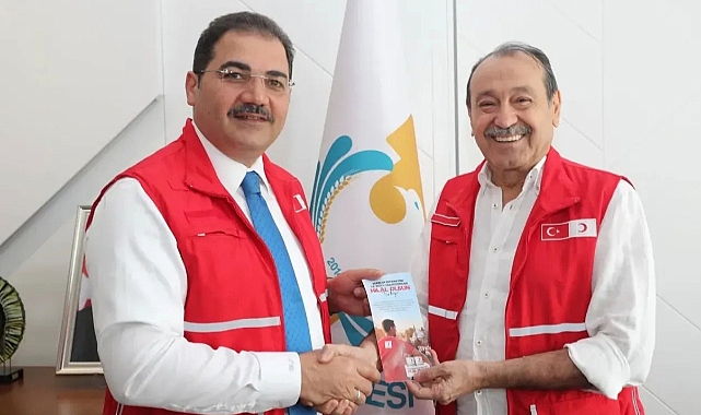 Başkan Canpolat'tan Kızılay'a kurban bağışı