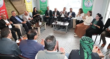 Başkan Kuş DEM Parti’ye taziye ziyaretinde bulundu