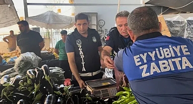 Eyyübiye’de pazar yerleri denetlendi