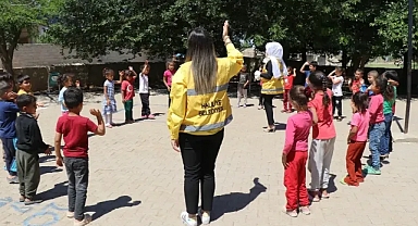 Haliliye'de Psikologlar Öğrencilerin Yanında