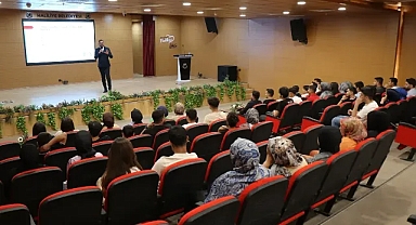 Haliliye'de sınav öncesi motivasyon semineri