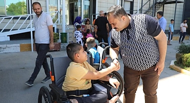 Başkan İnan'dan Bayram Öncesi Anlamlı Hediye: Özel Çocukların Yüzü Güldü