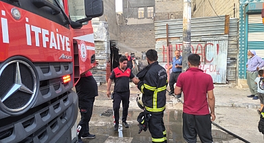 Eyyübiye'de Hurdacı dükkanında yangın çıktı! Dükkan kullanılamaz hale geldi