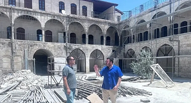 Tarihi Barutçu Hanı’nda Yeniden Restorasyon Başladı