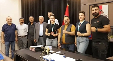 Viranşehir’in Gururu Oldular! Dünya Üçüncüsü Sporcular Altınla Ödüllendirildi