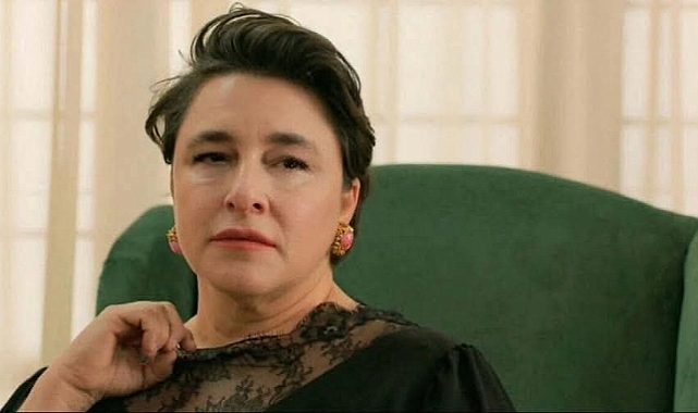 Ünlü oyuncu İstanbul'daki evini kapatıp Türkiye'yi terk ettiğini açıkladı