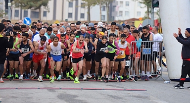 Karaköprü'de Sayburç Yarı Maratonuyla Spor Şöleni Yaşandı