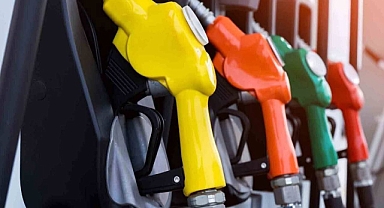 Büyük Zam Yolda: Motorin Fiyatları Rekor Seviyeye Ulaşıyor 