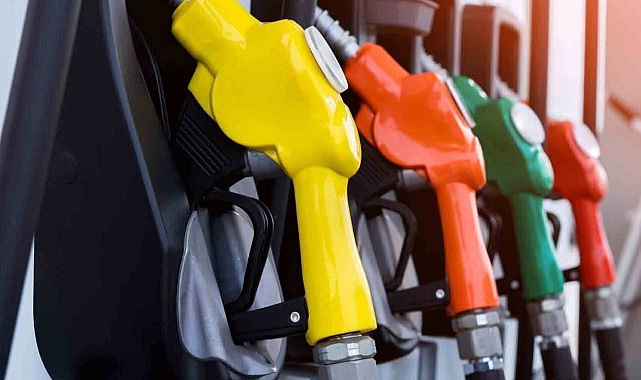 Büyük Zam Yolda: Motorin Fiyatları Rekor Seviyeye Ulaşıyor 